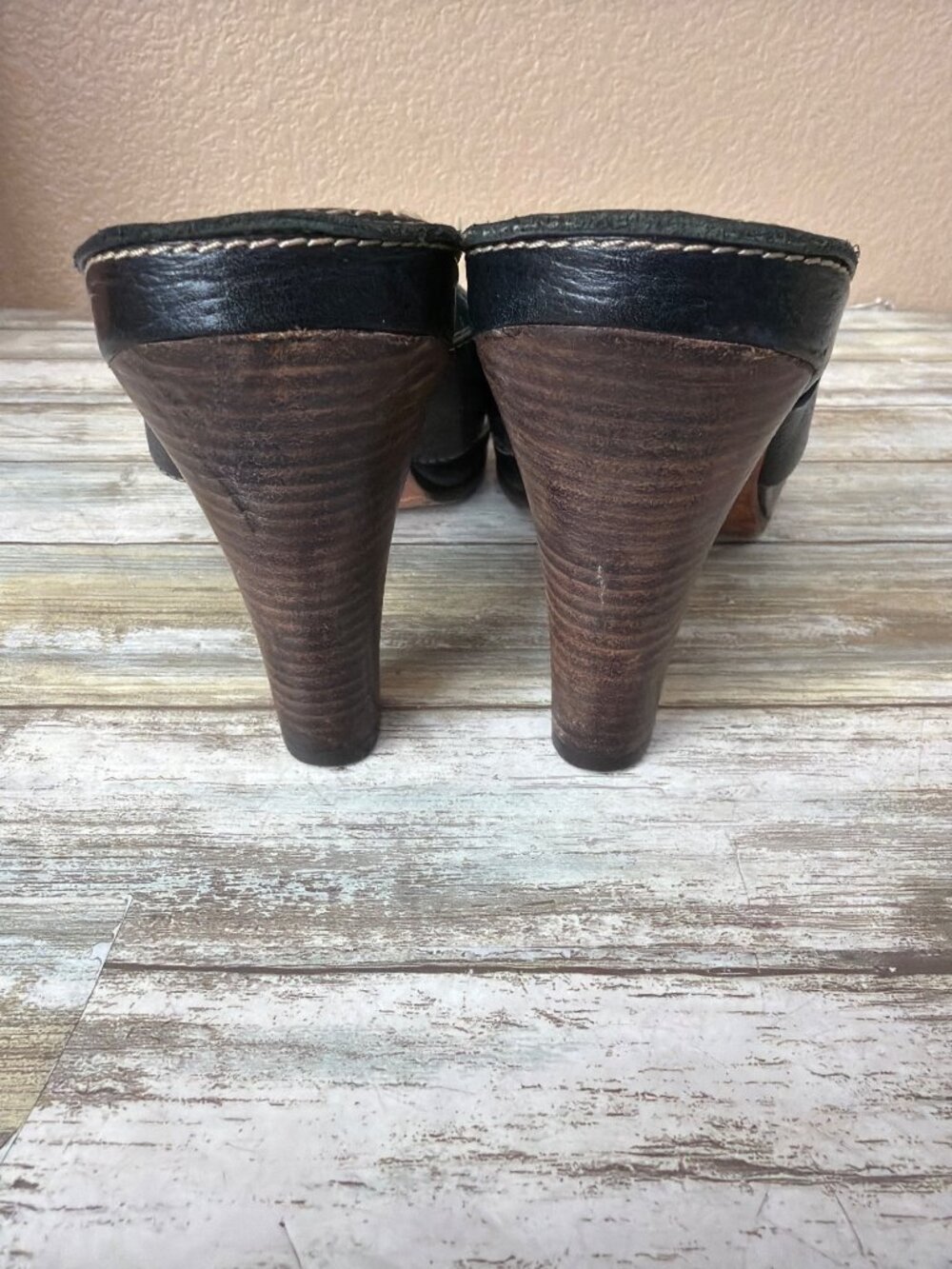 Frye Black Leather Thong Sandals Tortoise Chain Detail Women’s Sz 9 Pre-owned - Picture 7 of 14